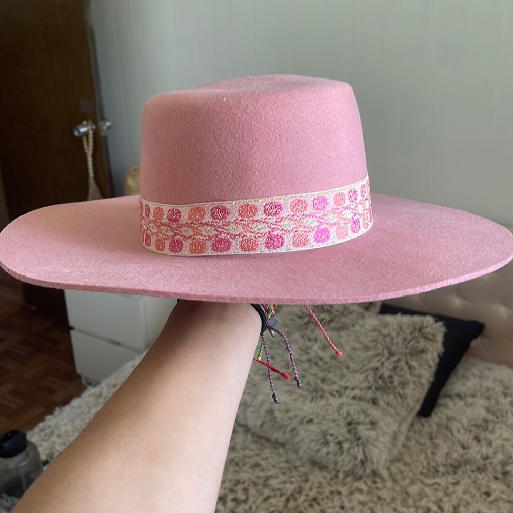 Lack of Color Hat Pink like new